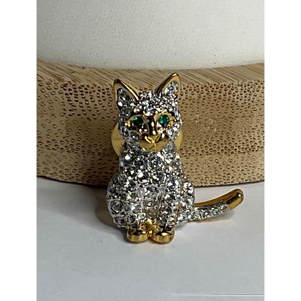 Signed Vintage Swarovski Crystal Sitting Cat pin Vivid green eyes gold-plate